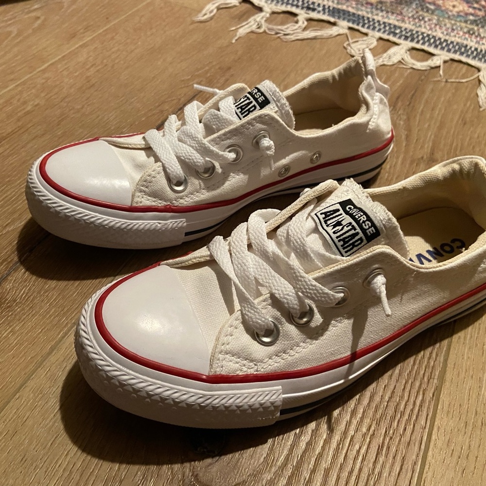 Converse All Star Tennis shoes woman’s 6, like new, super cute slip-ons. - Picture 2 of 4